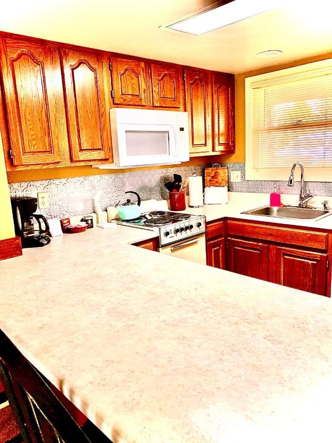 فيلا Talisman Amazing Views Walk To Uptown Sleeps 4 باغوسا سبرينغز المظهر الخارجي الصورة